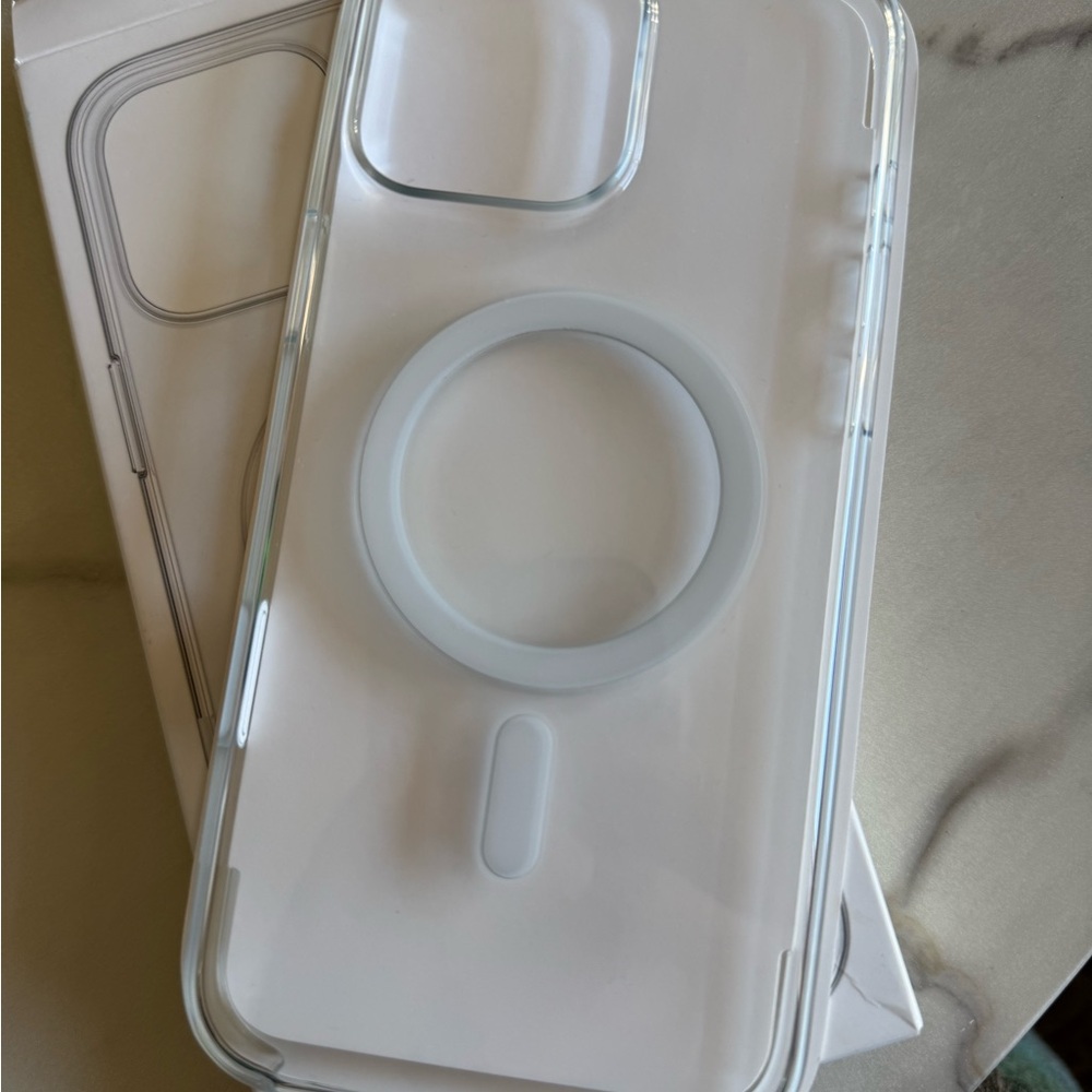 Clear MagSafe iPhone Case 16 pro max Apple